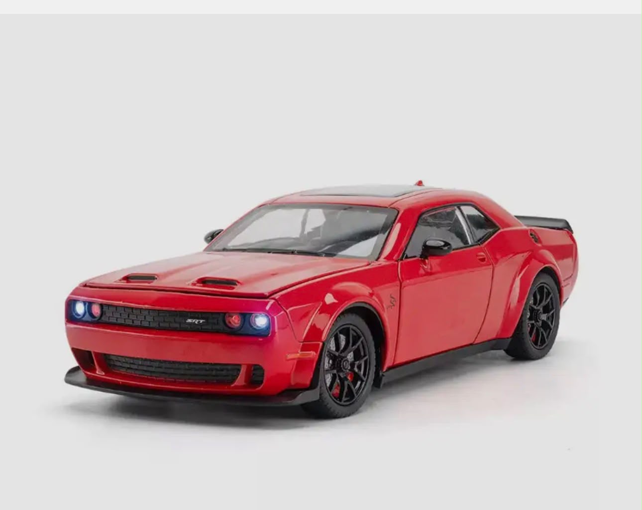 1:24 Scale Die-Cast Sports Car