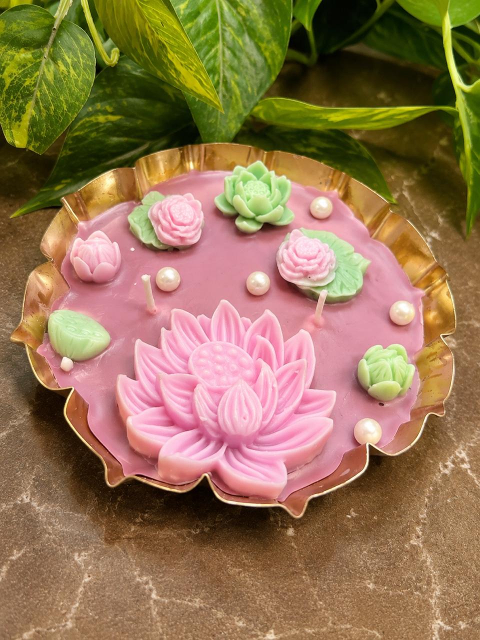 Lotus Bloom Urli Candle